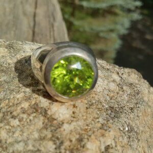 Stunning Statement Peridot Ring in 925